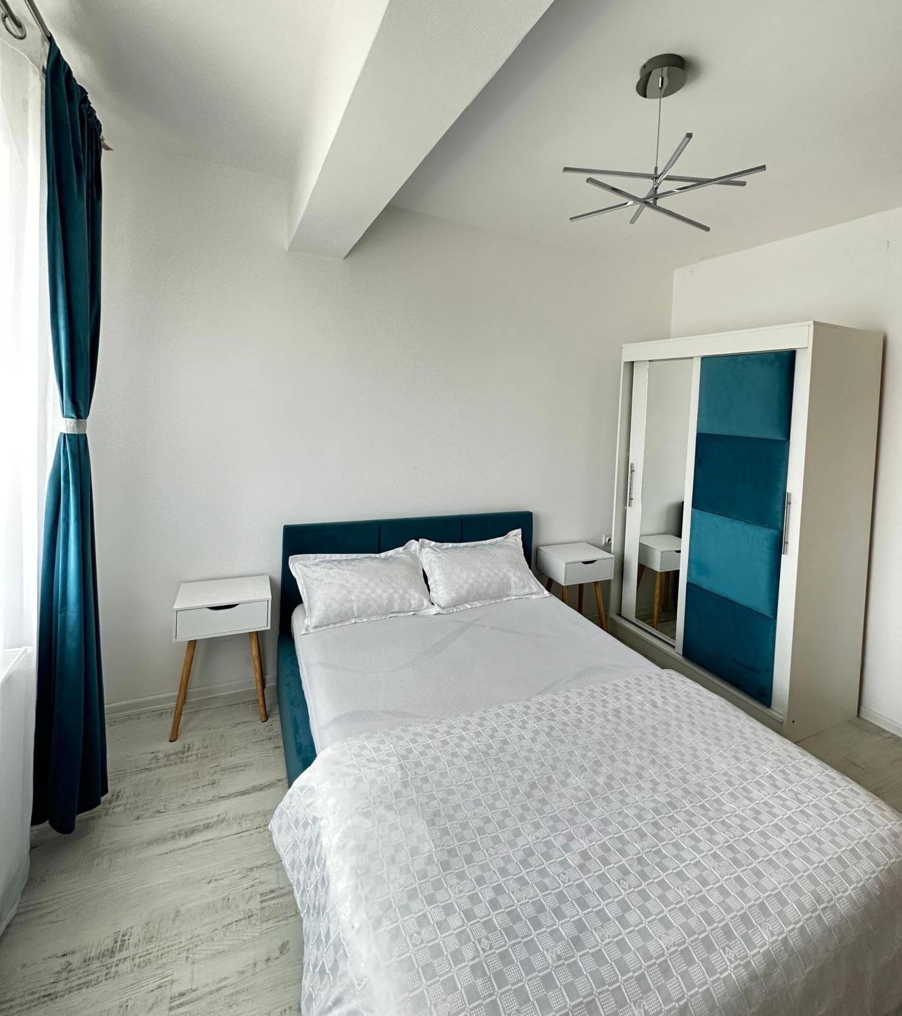Stylish Apartment Militari - Parking Spot Chiajna Bagian luar foto